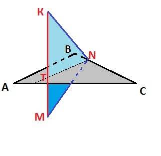 Сделайте чертёж по условию. прямая км перпендикулярна плоскости равнобедренного треугольника авс (ав