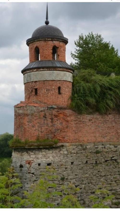 Складіть твір-опис Дівочої вежі Дубенського замку за фотом